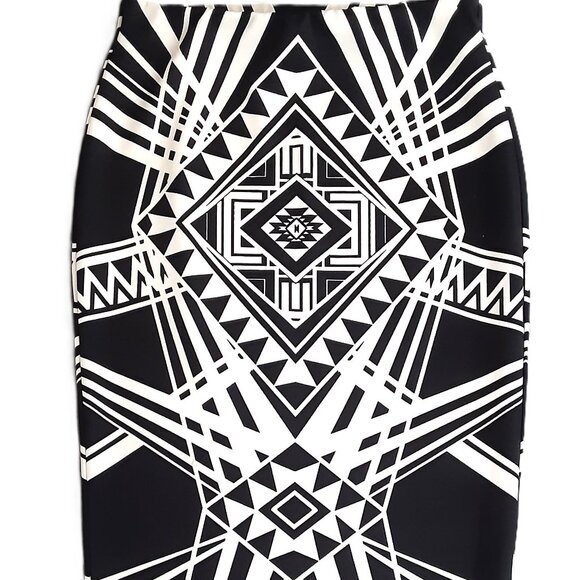 iZ Byer Woman's Skirt Size SMALL, Black/White, Below Knee, Machine Wash - Picture 1 of 9
